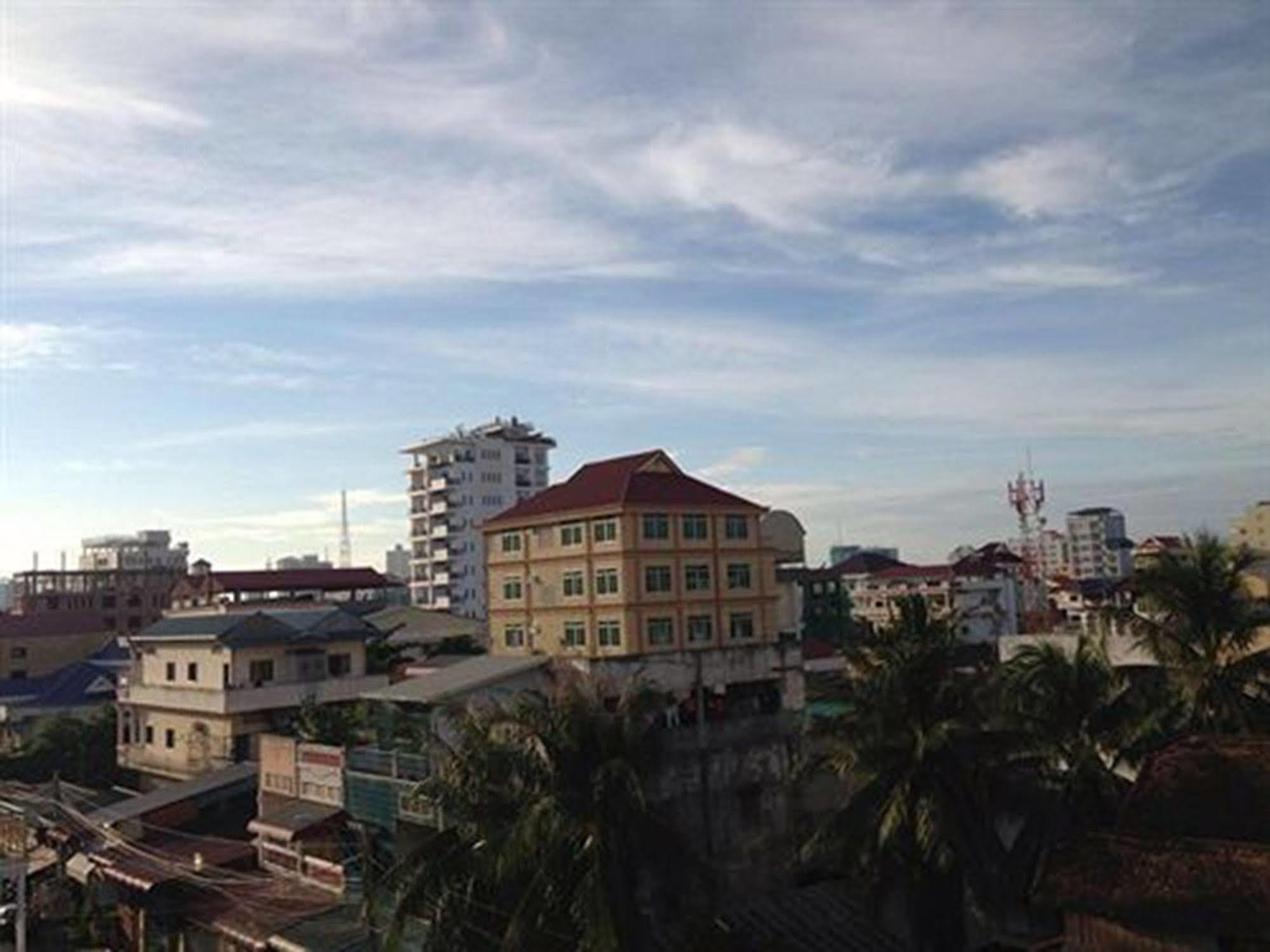 Homeland Guesthouse Phnom Penh Exterior photo