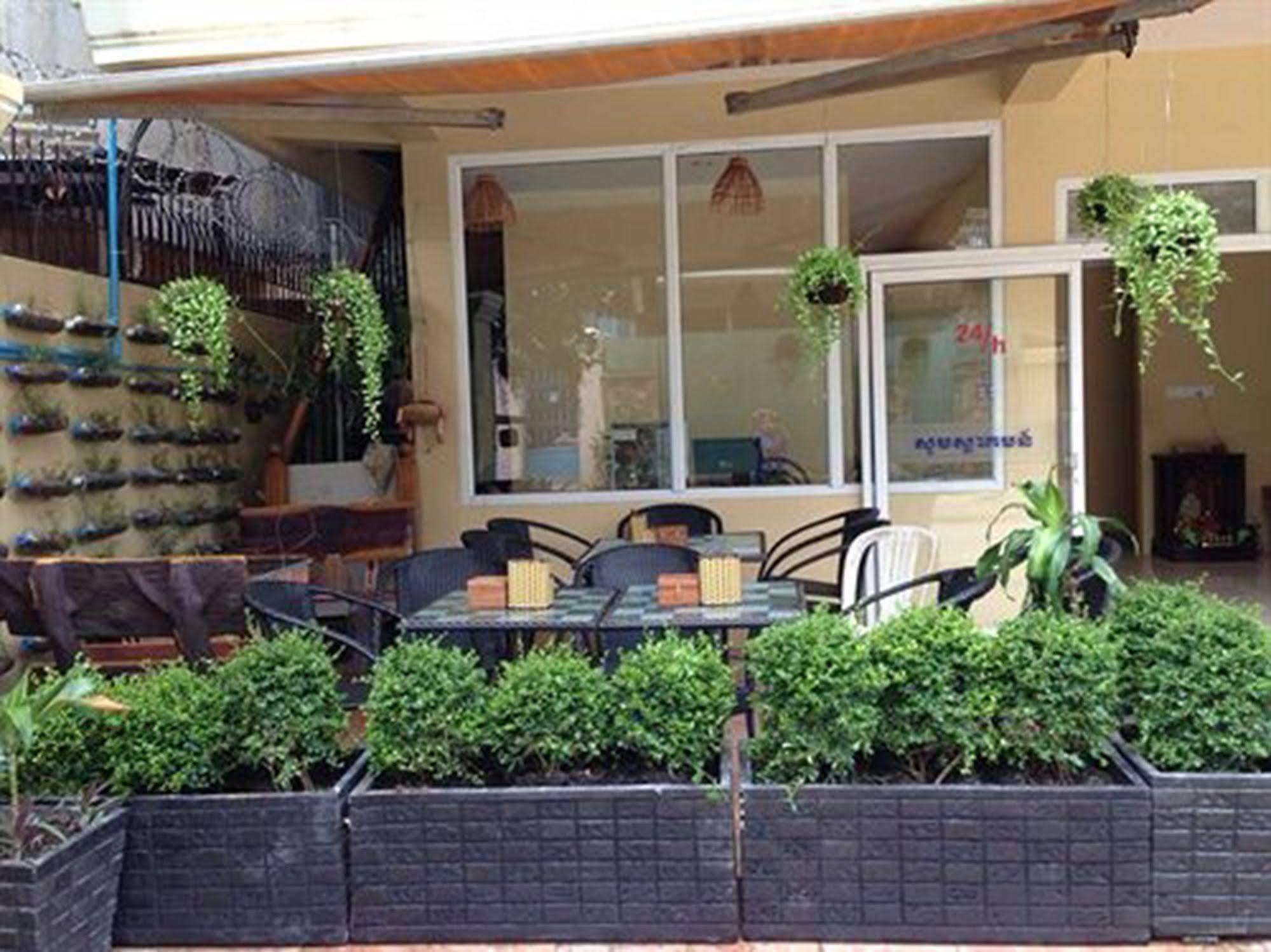 Homeland Guesthouse Phnom Penh Exterior photo